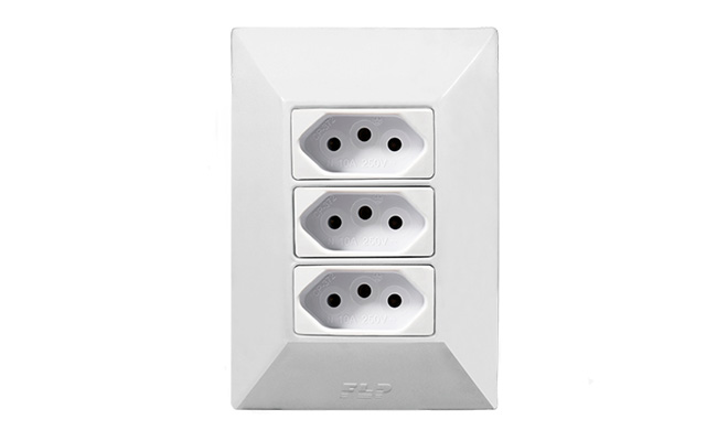 Conjunto 3 Tomadas c/ placa